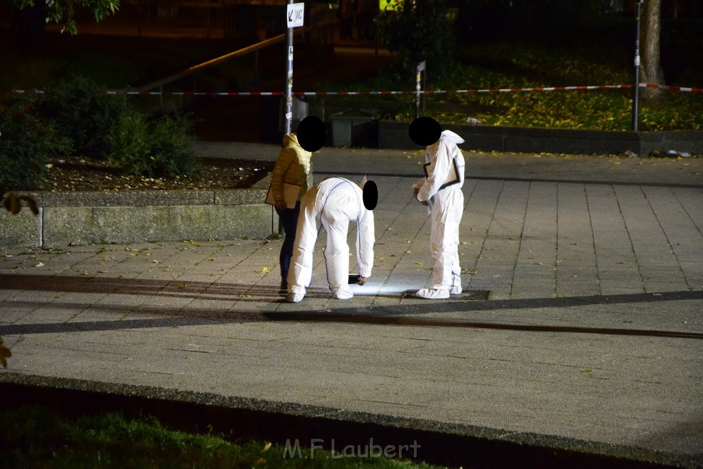 Einsatz BF Messerstecherei Koeln Neustadt Nord Eberplatz Platzmitte P090.JPG - Miklos Laubert